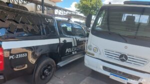 PCPR prende quatro pessoas e apreende mais de 150 caixas de cigarros em Umuarama
