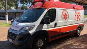 Ao caminhar pelo quintal, mulher cai em fossa de cerca de 10 metros de profundidade no PR