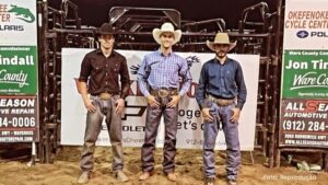 Peão paranaense de Campina da Lagoa vence rodeio nos EUA e conquista o topo do rodeio americano (Vídeo)