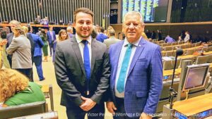 Vitinho Pestana viaja a Brasília, onde irá assumir como representante parlamentar de Dilceu Sperafico