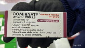 Paraná recebe 80 mil doses da Pfizer Baby para reforçar vacinação infantil contra a Covid-19