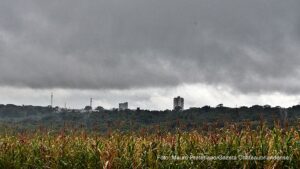 Tempestades e baixas temperaturas: frente fria traz mudanças bruscas a partir de domingo