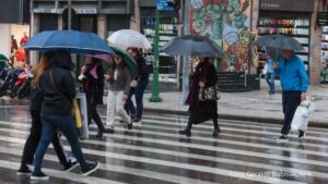 Nova frente fria se aproxima e traz temporais para várias regiões do Paraná