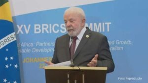 Fora da meta fiscal, gastos do governo Lula ultrapassam R$ 300 bilhões
