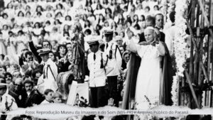 Há 45 anos, Papa João Paulo II arrastava a maior multidão da história do Paraná