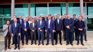 Ratinho Junior visita cooperativa e Centro de Inovação na Argentina