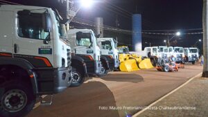 Micheletto entrega caminhões e maquinários a secretárias e demanda de serviços devem ser atendidas