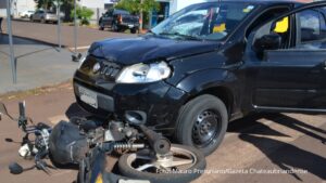 Motociclista invade preferencial e causa acidente em Assis Chateaubriand