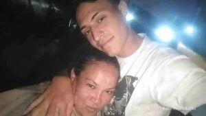 Mulher se enrabicha por bandido preso e traz a morte para dentro de casa