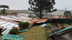 Defesa Civil atende municípios atingidos pelos temporais; ventos chegaram a 121 km/h