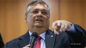 Após aprovação da ‘anistia’, Flavio Dino abre novo inquérito contra Bolsonaro (Vídeo)