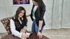 Aos 18 anos, estudante de colégio estadual em Cafezal do Sul, publica romance policial