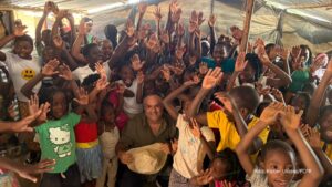 Servidor da Polícia Civil do Paraná realiza ação social em Moçambique