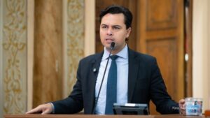 Chiquini detona Moraes após, de forma ilegal ser destituído pelo magistrado (Vídeo)