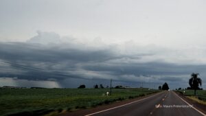 Ciclone extratropical no RS traz tempestades ao Paraná nesta semana; Assis Chateaubriand já choveu (Vídeo)