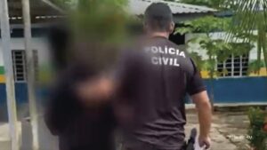 PC-AM prende mulher que autorizou estupro da filha desde que o marido não arranjasse outra