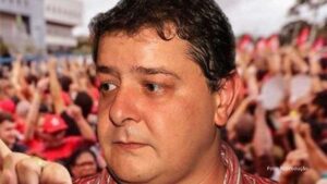 CPMI do INSS protocola convocação de filho de Lula e senador