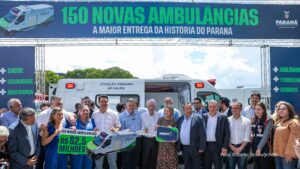 Governador entrega 150 ambulâncias com UTIs para todas as regiões do Paraná