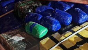 Senad apreende caminhões, camionetes e carros transportando 50 toneladas de drogas em Salto Del Guairá (Vídeo)