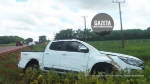 Caminhonete de Formosa do Oeste e caminhão de Mariluz se envolvem em acidente em Assis Chateaubriand
