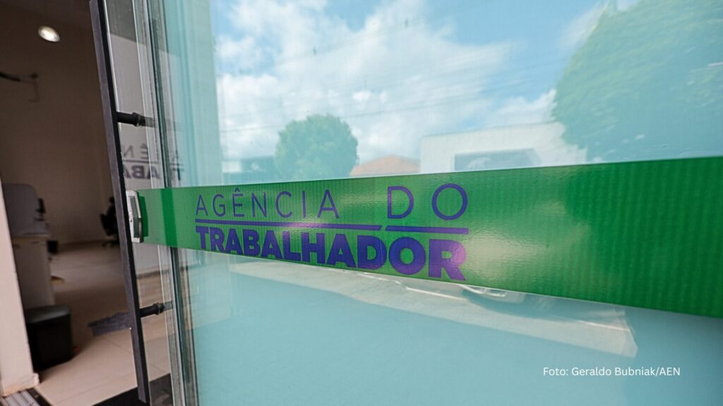 Recorde do ano: Paraná tem 27 mil vagas de emprego em todos os setores da economia