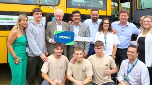 Estado inicia entrega de 687 ônibus escolares para 340 municípios