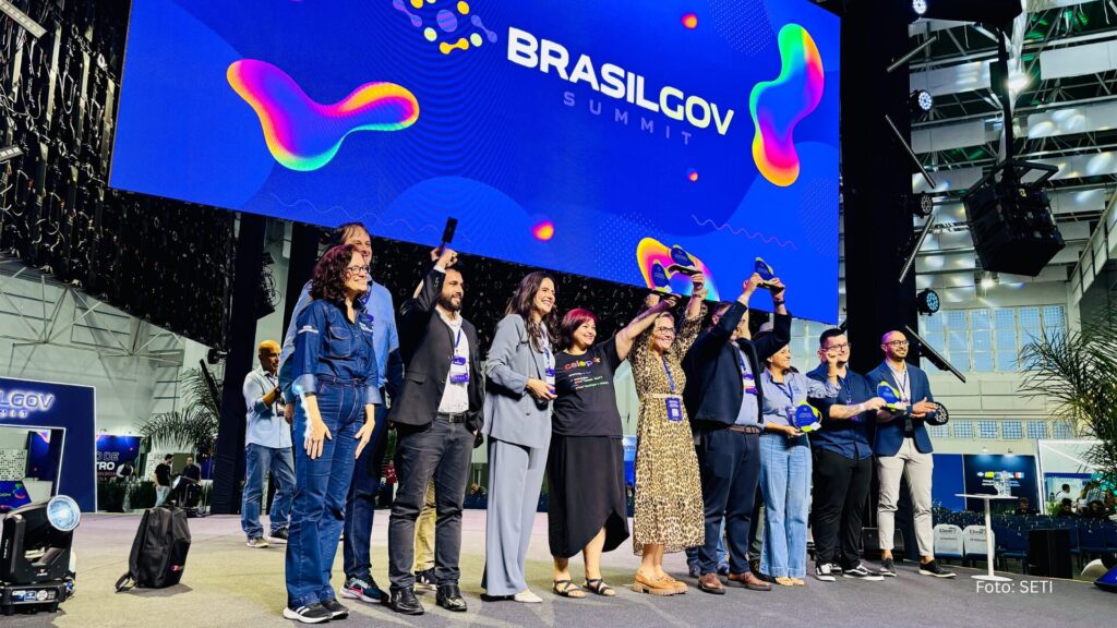 Paraná conquista cinco prêmios no BrasilGov Summit 2026 com inovações tecnológicas