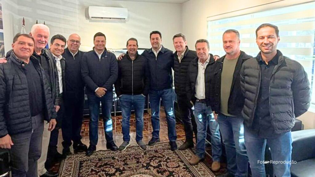 Em Curitiba, Micheletto se reúne com Ratinho Junior, Sandro Alex e parte do time do governo