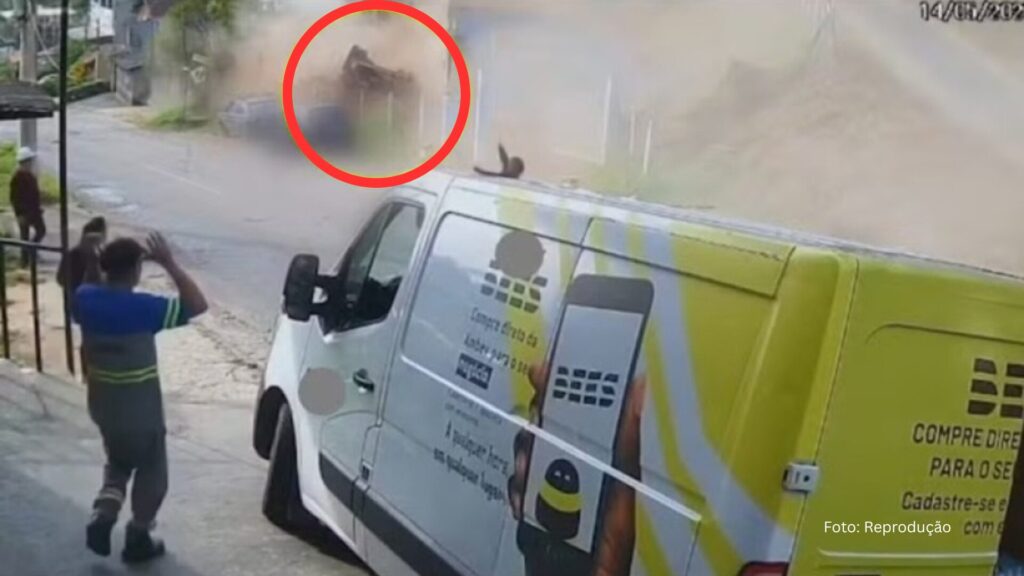 Caminhão desgovernado atinge veículos e deixa quatro pessoas mortas no RJ (Vídeo)