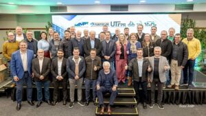 AMP e Itapu Binacional lançam Projeto Aliança BIM Paraná e entregam primeiros computadores a prefeituras