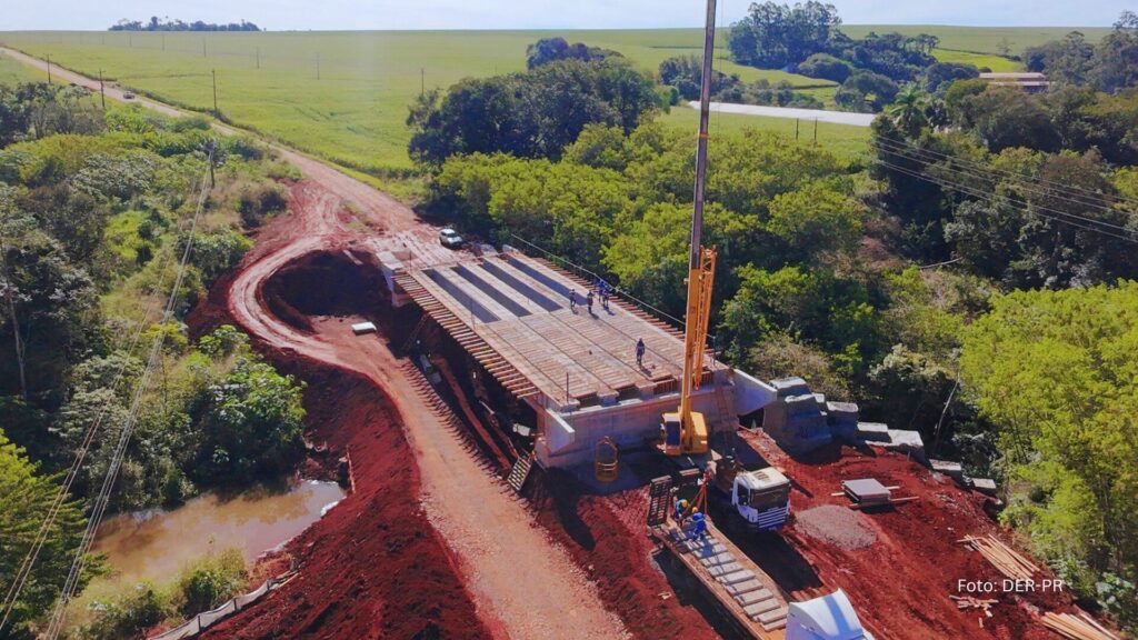 Pavimentação de rodovias entre Cafelândia, Nova Aurora e Tupãssi chega a 15%