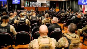 Forças de segurança e MPPR deflagram operação com 559 mandados contra integrantes de facção criminosa