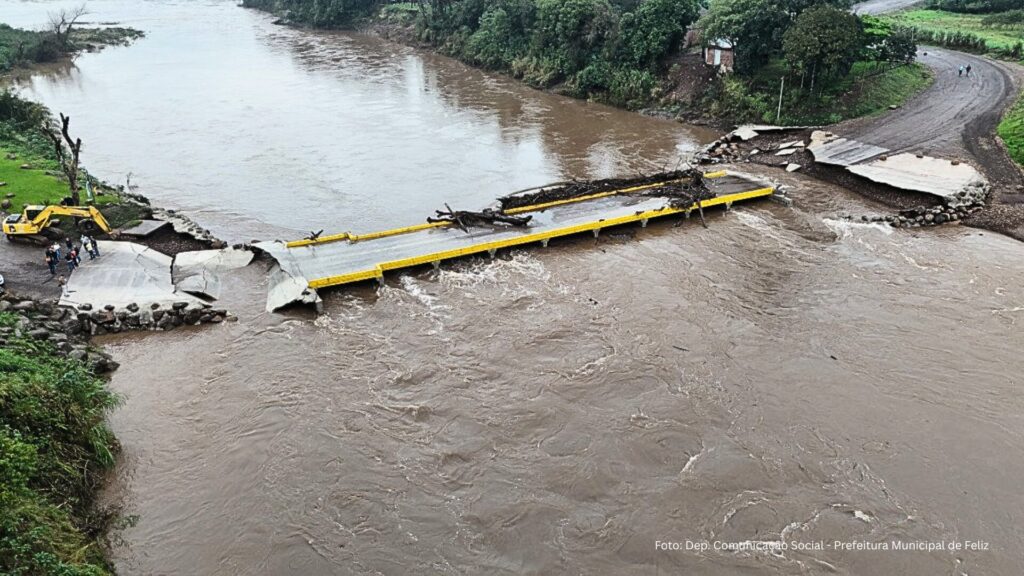 Símbolo de união: ‘Ponte da Felizcidade’ é interditada preventivamente no RS (Vídeo)