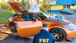 PRF apreende veículo de luxo e produtos contrabandeados do Paraguai (Vídeo)