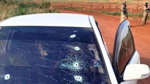 Supostos integrantes de grupo criminoso morrem em confronto com a polícia paraguaia durante operação (Vídeo)