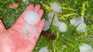 Temporais e granizo causam estragos e alagamentos no Rio Grande do Sul (Vídeo)  