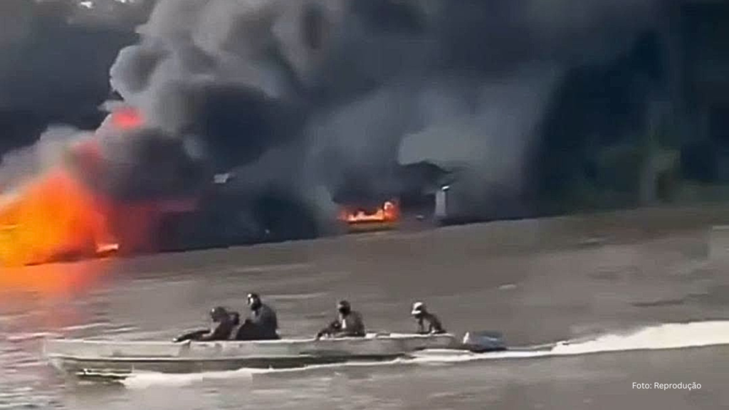 Operação de forças federais deixa um rastro de destruição em meio a tensões no Amazonas (Vídeos)